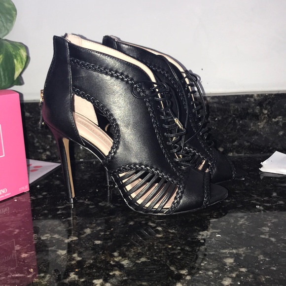 Woman size 7.5 sizes - Picture 3 of 6